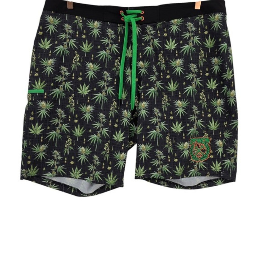 Dixxon Mens 42 Stay High Leaf Print Board Shorts